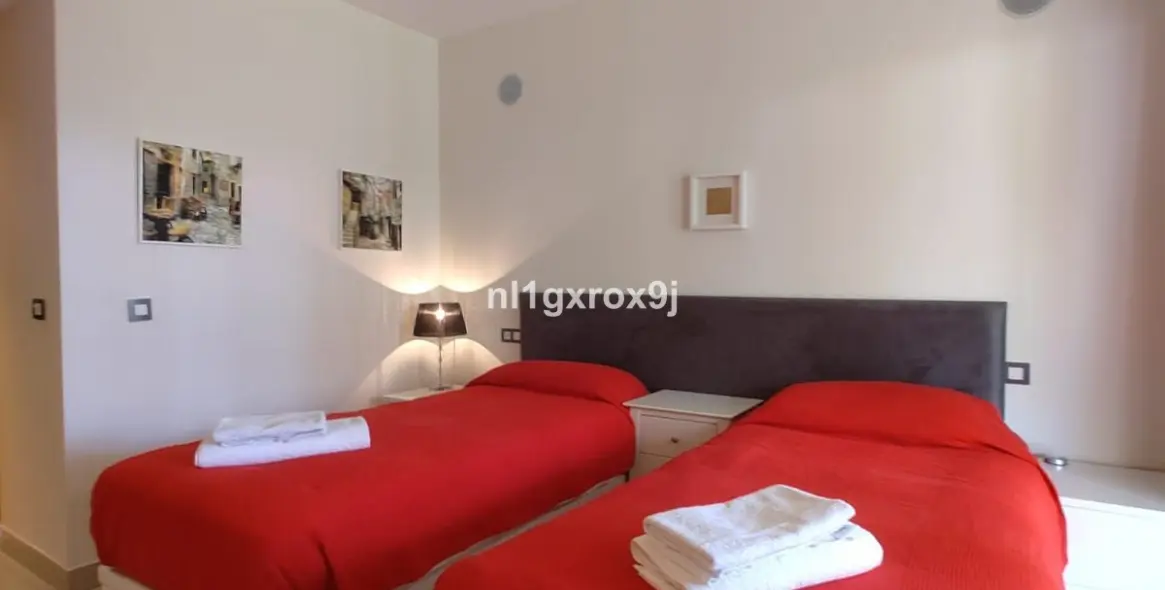 Sale of ground floor apartment in Estepona 15