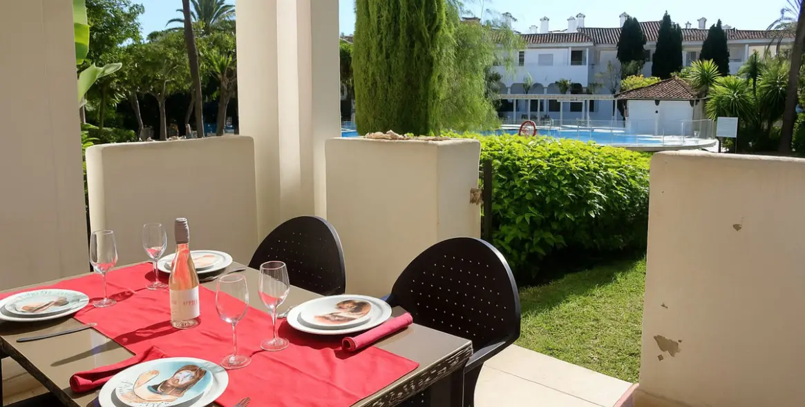 Продажа апартаментов на первом этаже в Estepona (район Estepona) 1