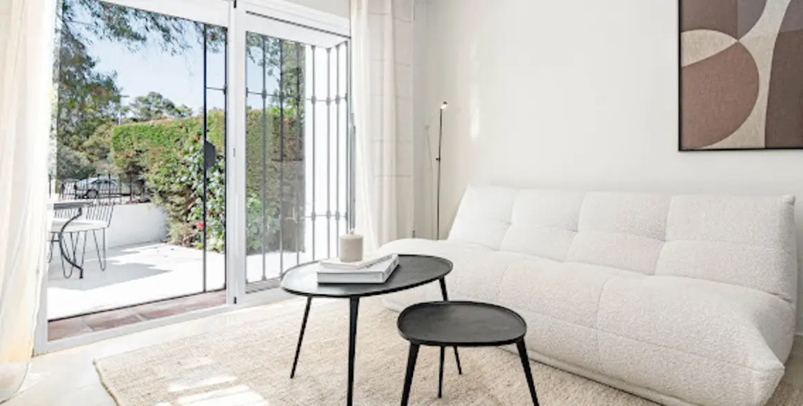 Venta de apartamento en planta media en Nueva Andalucía 5