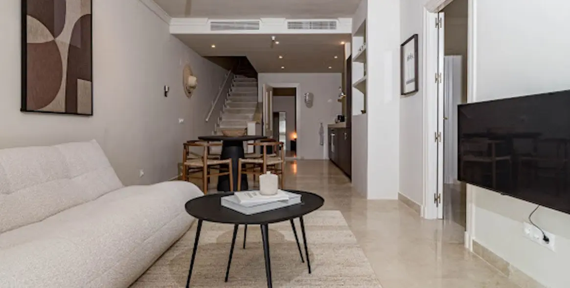 Venta de apartamento en planta media en Nueva Andalucía 17