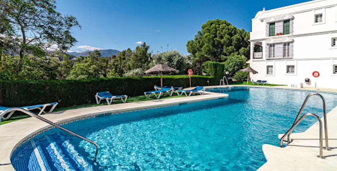 Sale of ground floor apartment in Nueva Andalucía 26
