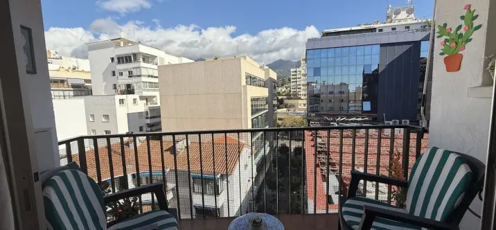 Sale of middle floor apartment in Marbella 0