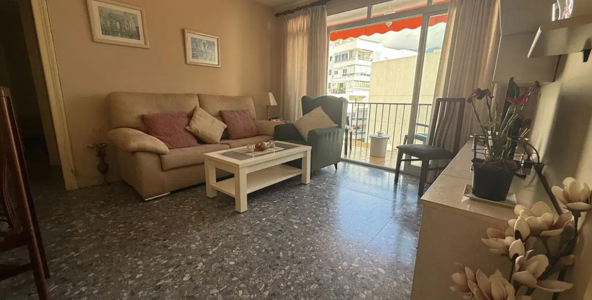 Sale of middle floor apartment in Marbella 3