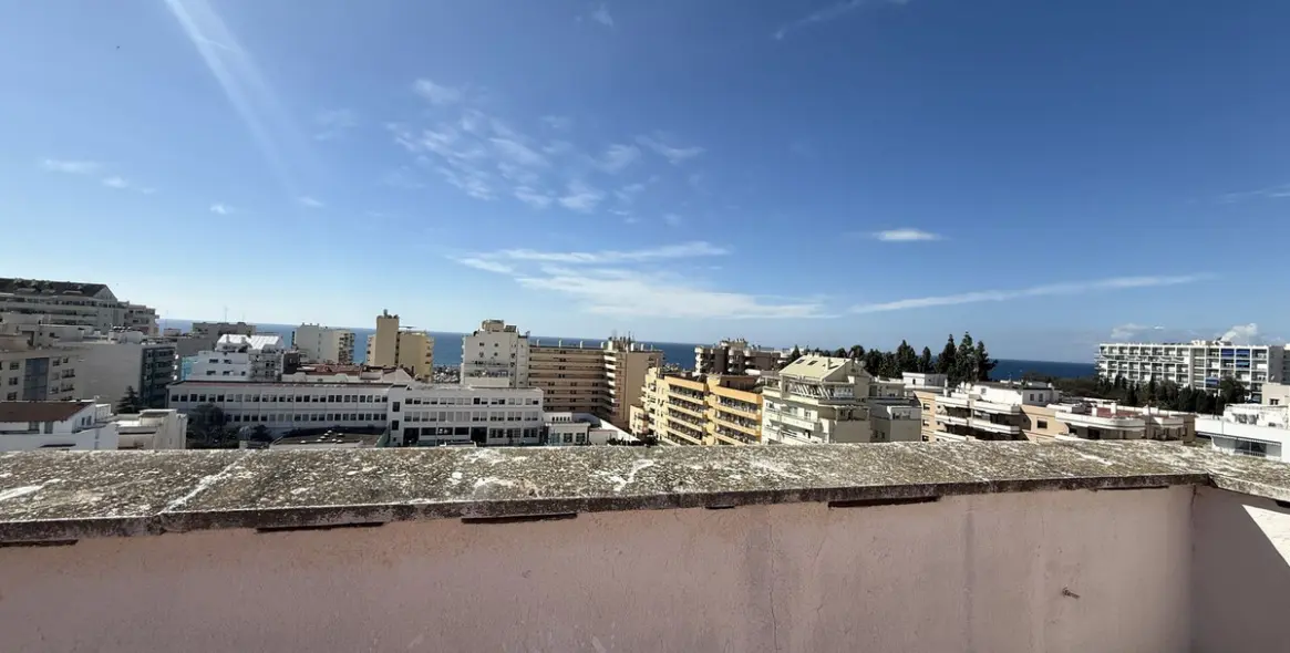 Sale of middle floor apartment in Marbella 20