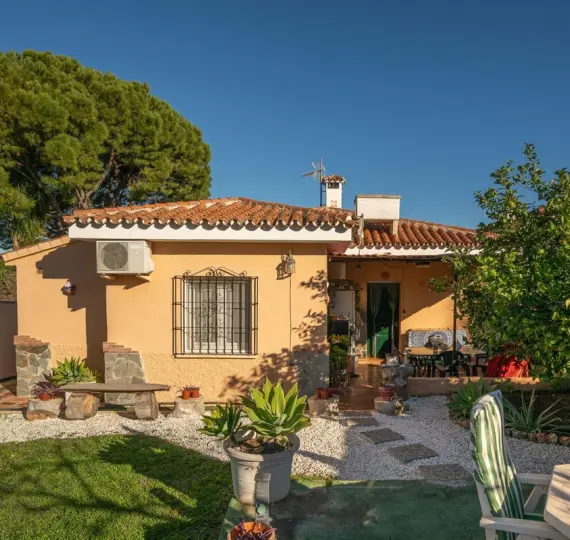 Sale of detached villa in Alhaurín el Grande