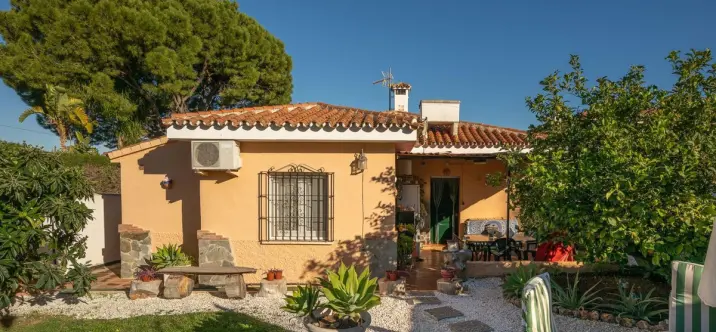 Sale of detached villa in Alhaurín el Grande 1