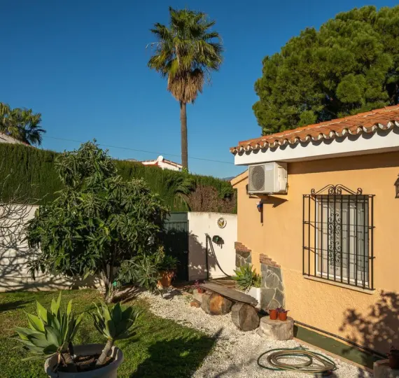 Sale of detached villa in Alhaurín el Grande