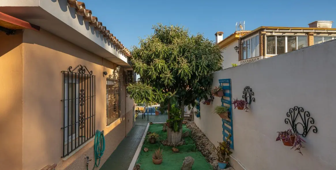Sale of detached villa in Alhaurín el Grande 8
