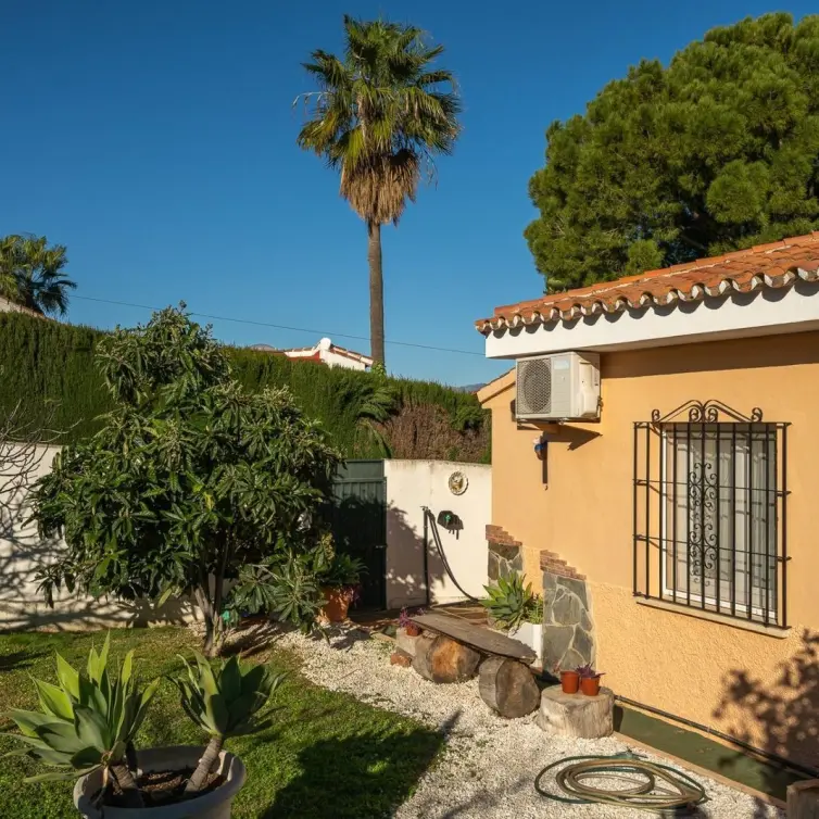 Venta de villa independiente en Alhaurín el Grande