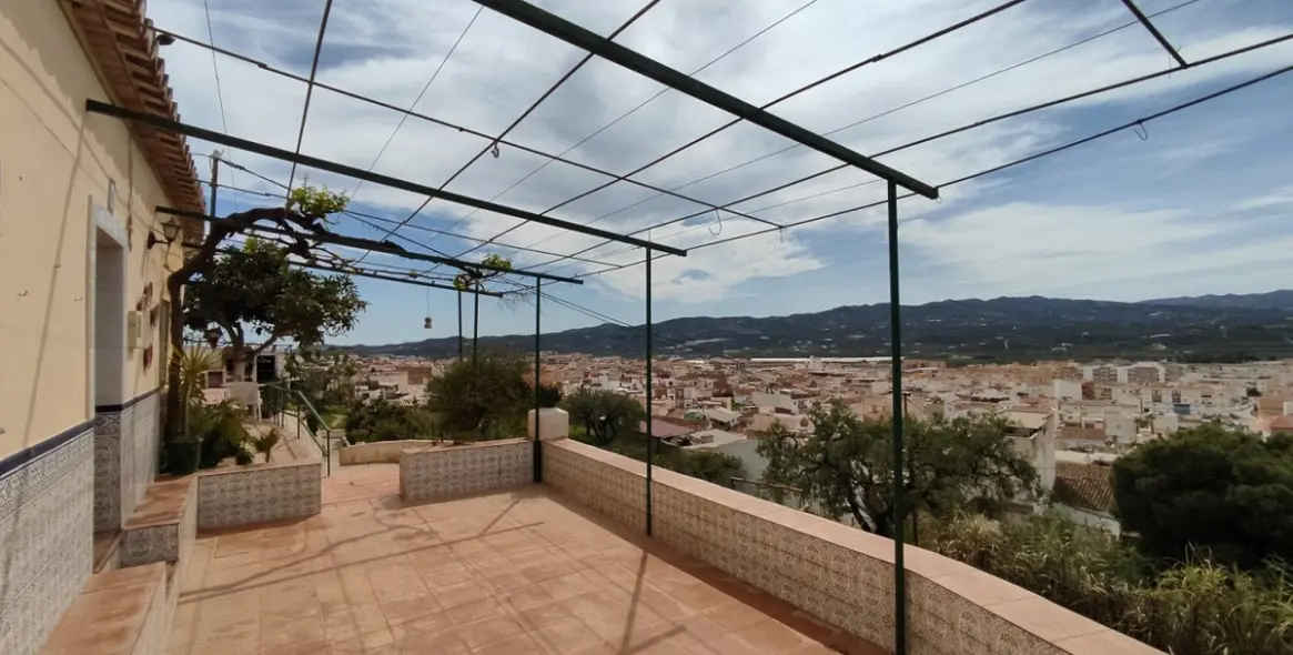 Sale of detached villa in Vélez-Málaga 2