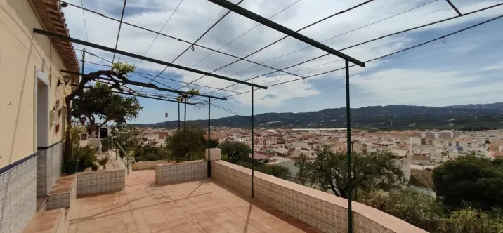 Sale of detached villa in Vélez-Málaga 1