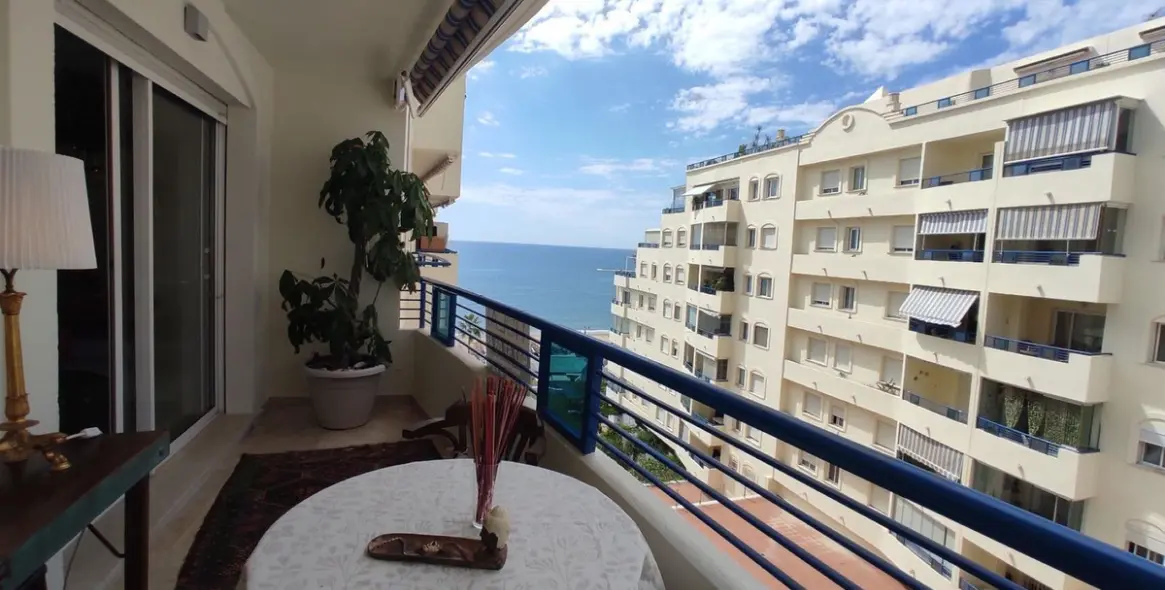 Sale of middle floor apartment in Marbella 17