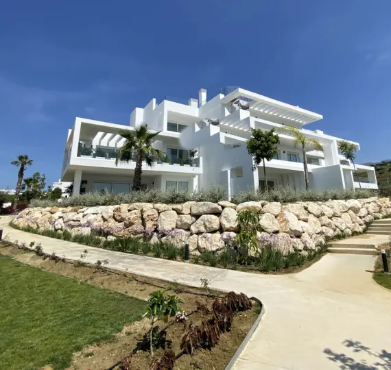 Продажа апартаментов на первом этаже в Casares