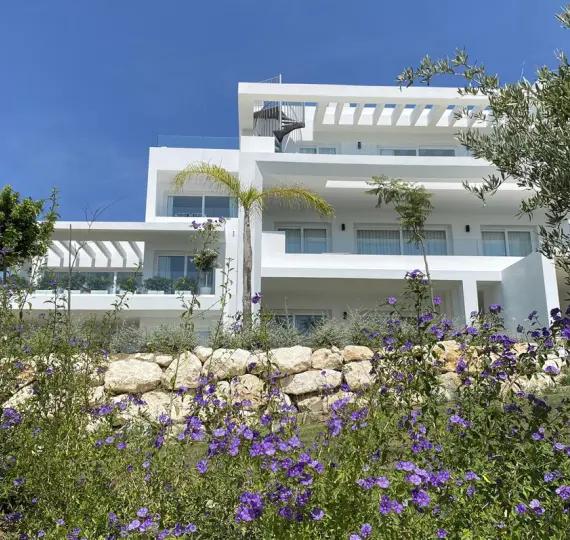 Продажа апартаментов на первом этаже в Casares