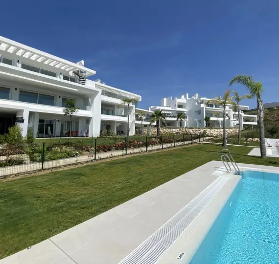 Продажа апартаментов на первом этаже в Casares