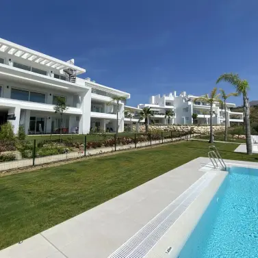 Sale of middle floor apartment in Casares