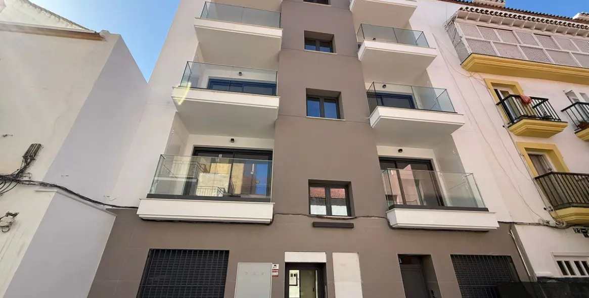 Продажа апартаментов на среднем этаже в Fuengirola 1