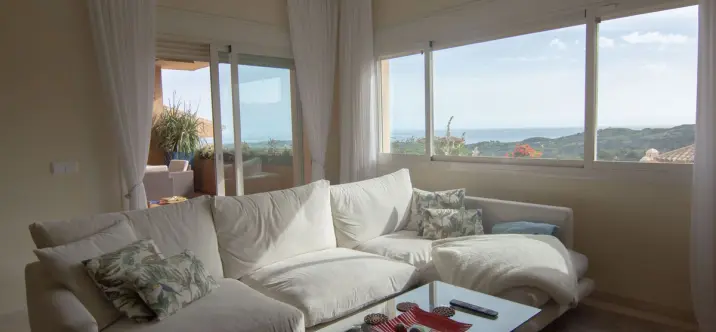 Sale of middle floor apartment in La Mairena 0