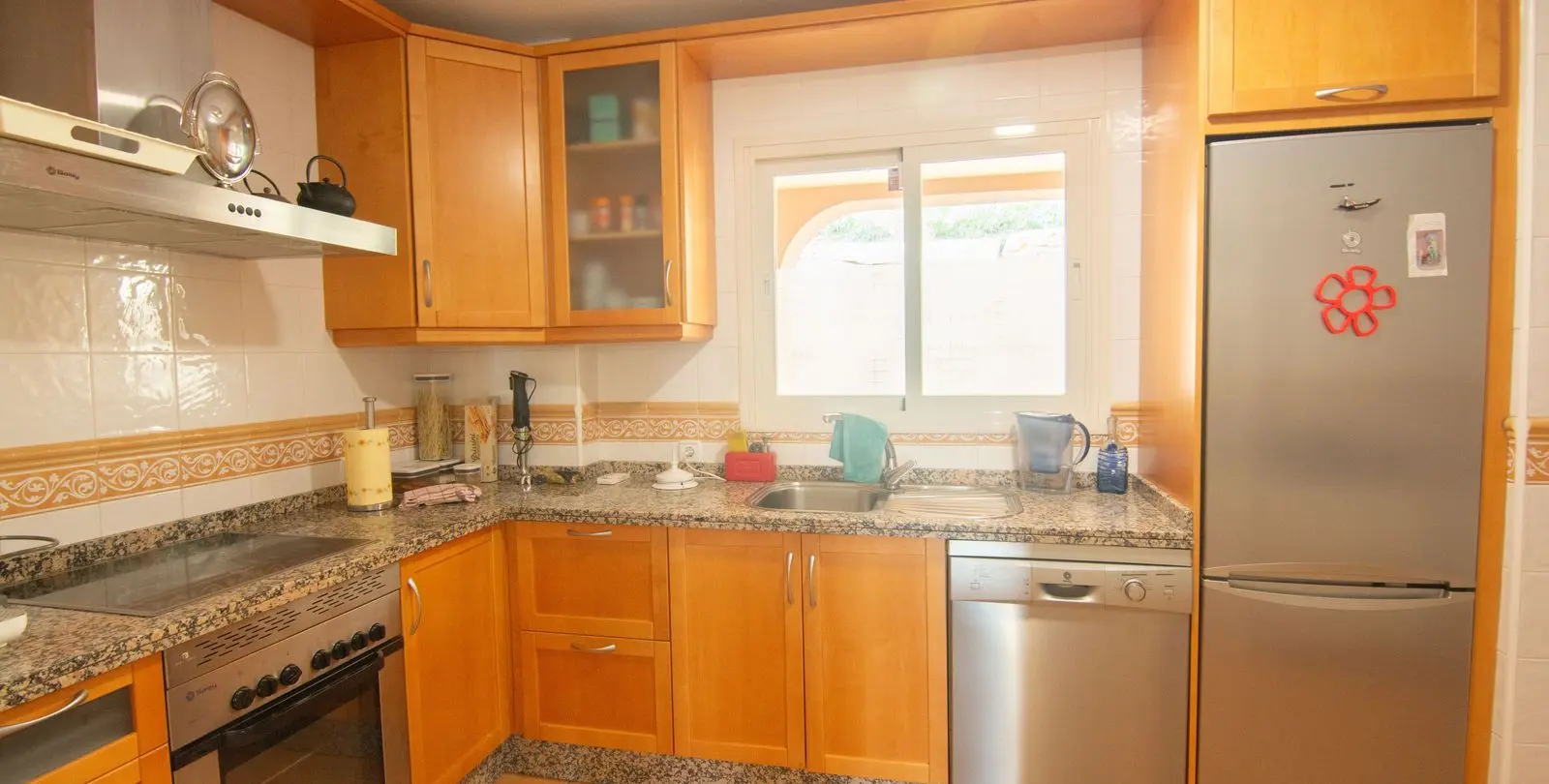 Sale of middle floor apartment in La Mairena 5