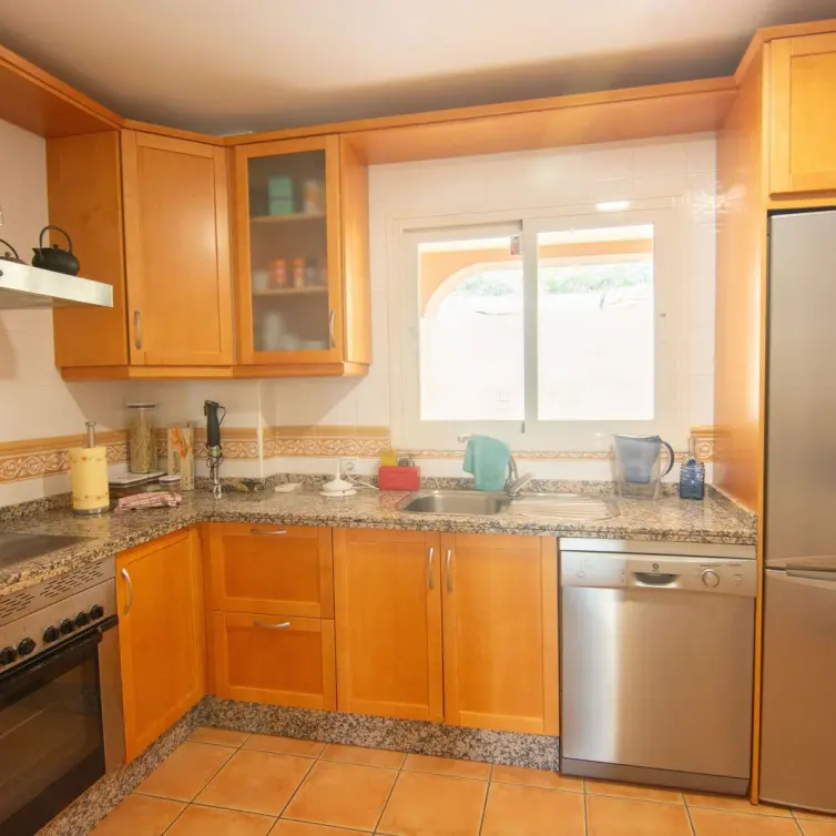 Venta de apartamento en planta media en La Mairena
