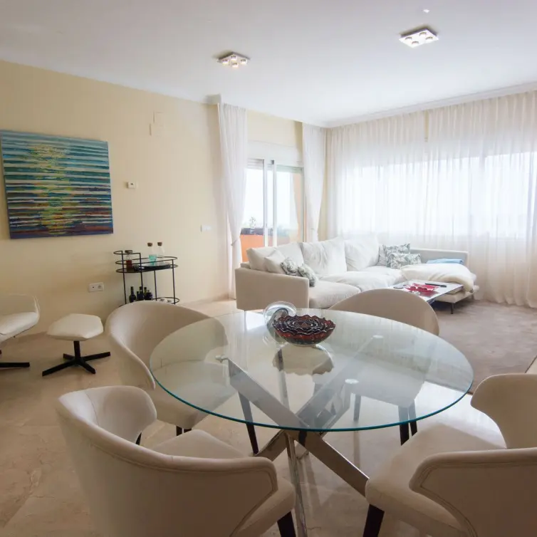 Venta de apartamento en planta media en La Mairena