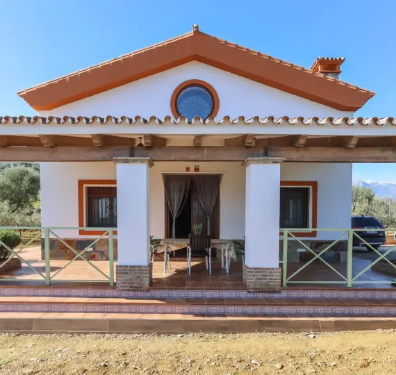 Sale of detached villa in Guaro
