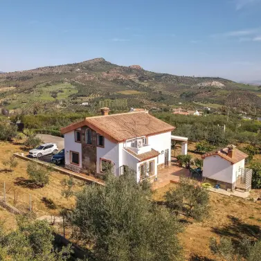 Sale of detached villa in Guaro