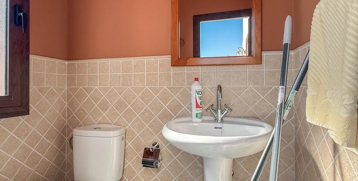 Продажа  отдельно стоящей виллы в Guaro 41