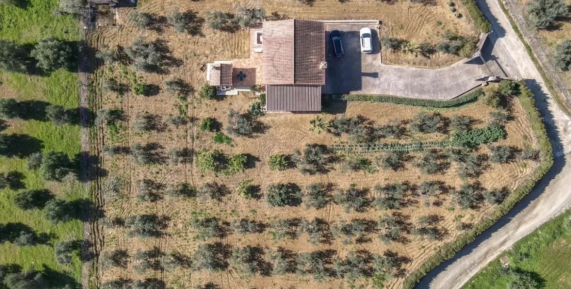 Продажа  отдельно стоящей виллы в Guaro 55