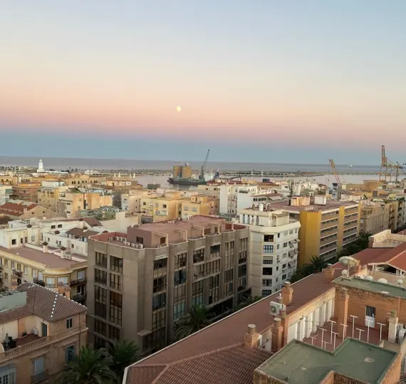 Sale of middle floor apartment in Málaga Centro