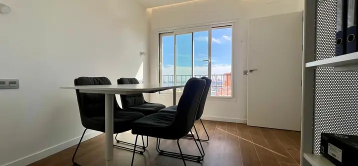 Sale of middle floor apartment in Málaga Centro 1