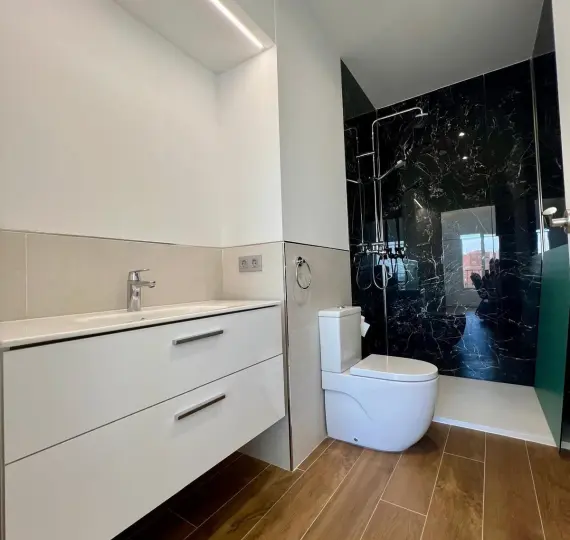 Sale of middle floor apartment in Málaga Centro