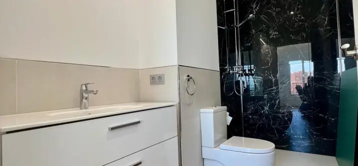 Sale of middle floor apartment in Málaga Centro 2