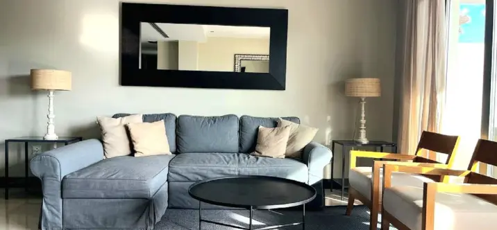 Sale of middle floor apartment in Benahavís 2