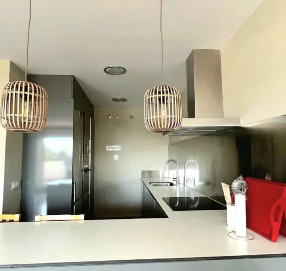 Sale of middle floor apartment in Benahavís