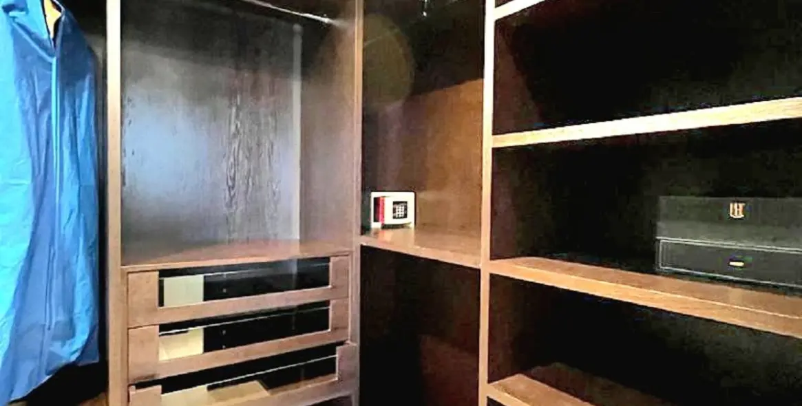 Sale of middle floor apartment in Benahavís 15