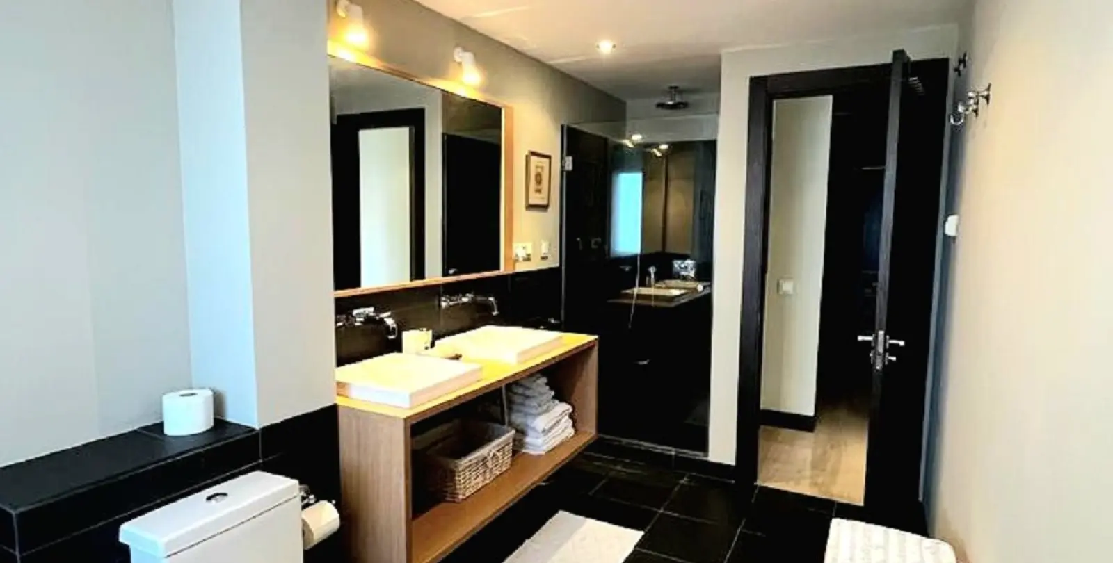 Sale of middle floor apartment in Benahavís 14