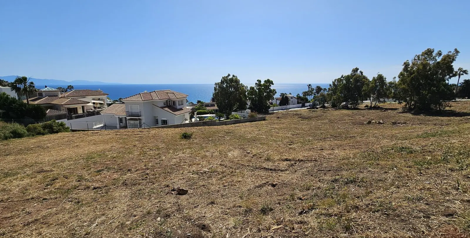 Sale of residential plot in Punta Chullera 5