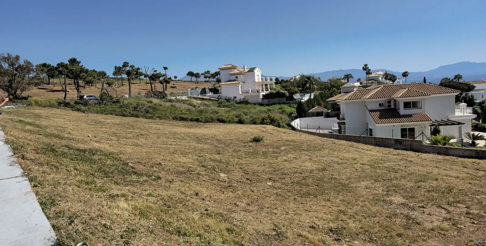 Sale of residential plot in Punta Chullera 10