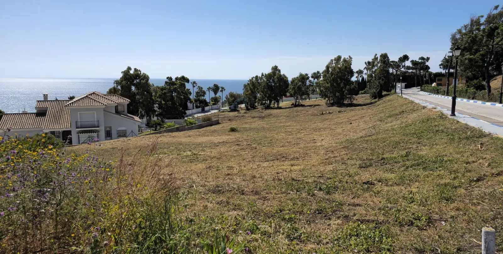 Sale of residential plot in Punta Chullera 15