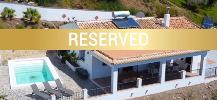 Sale of detached villa in Cómpeta 0