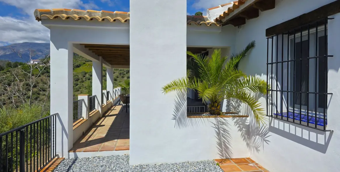 Sale of detached villa in Cómpeta 5