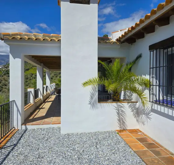 Sale of detached villa in Cómpeta