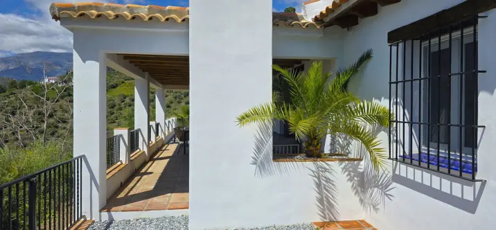 Sale of detached villa in Cómpeta 4