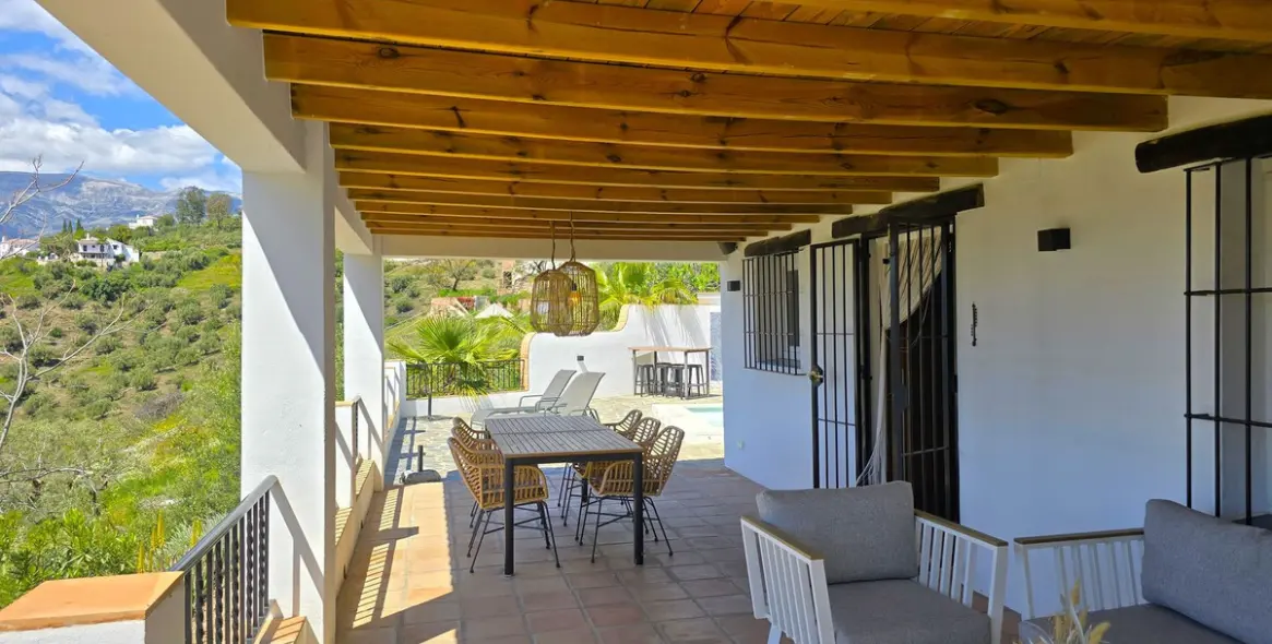 Sale of detached villa in Cómpeta 8