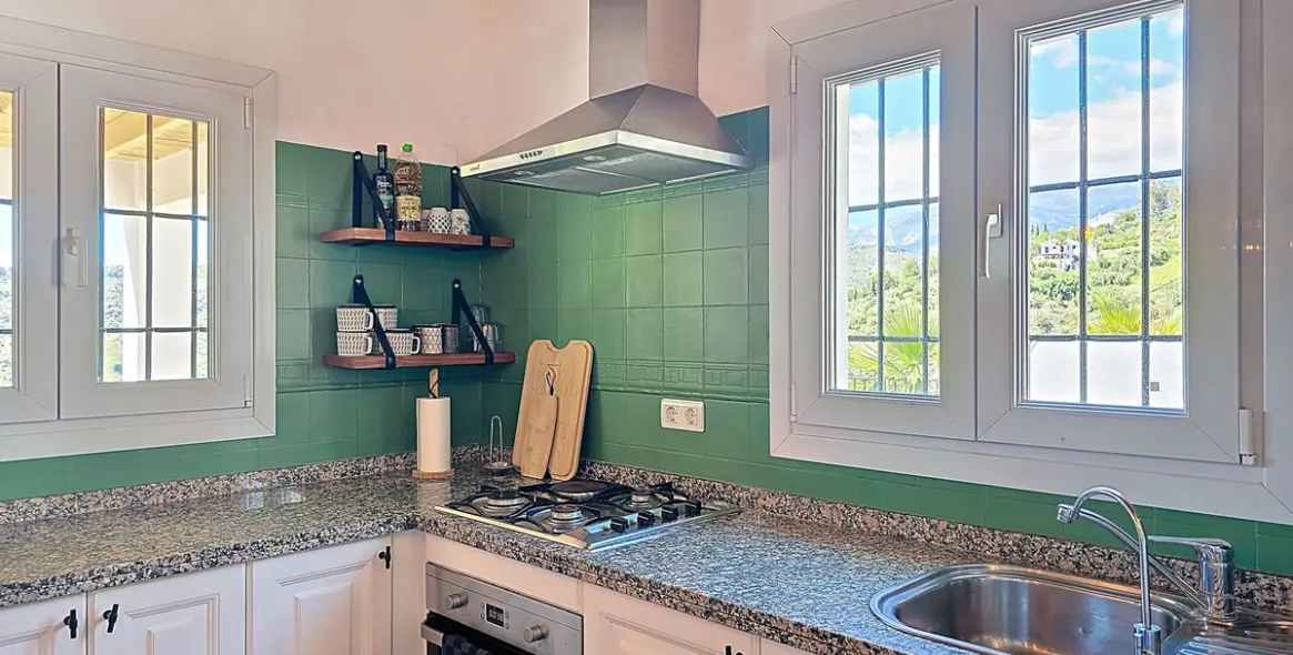 Sale of detached villa in Cómpeta 18