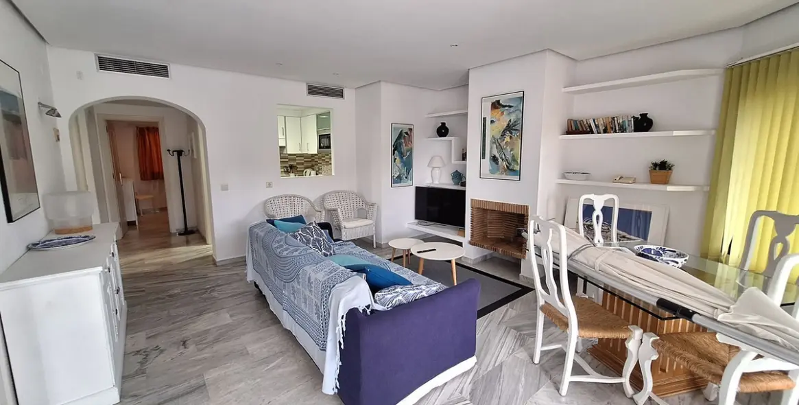 Продажа апартаментов на среднем этаже в Elviria 6