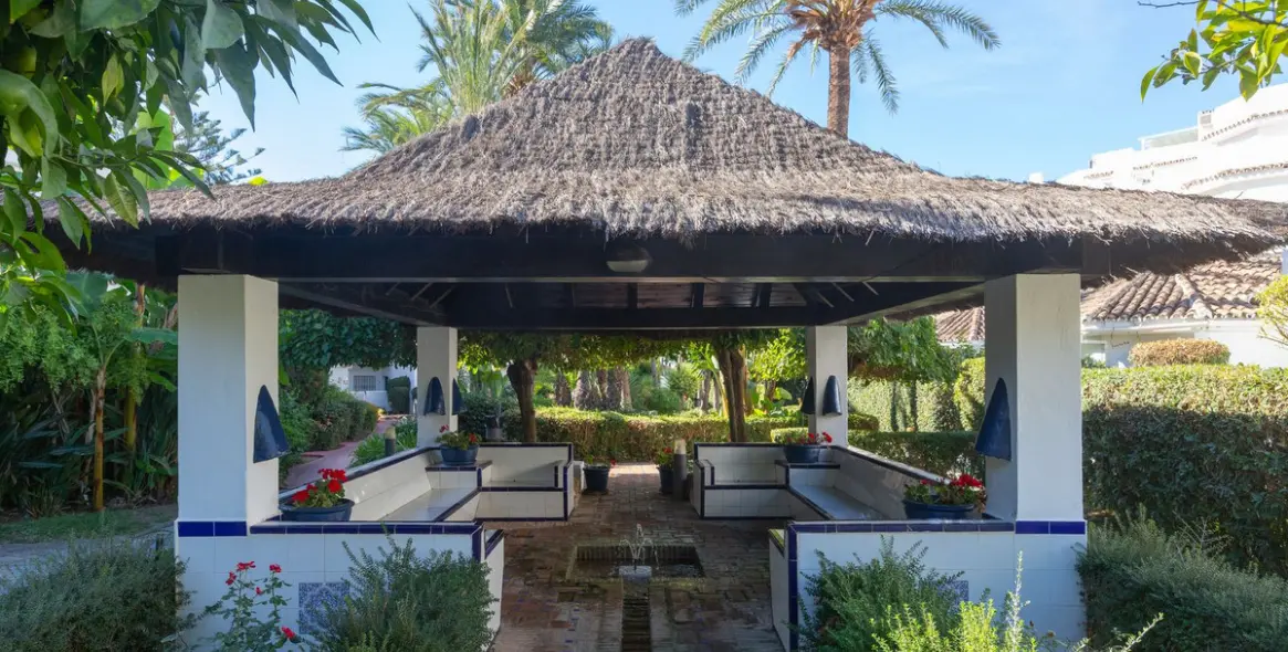 Продажа апартаментов на среднем этаже в Elviria 7