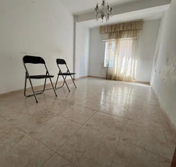 Sale of middle floor apartment in Málaga Centro