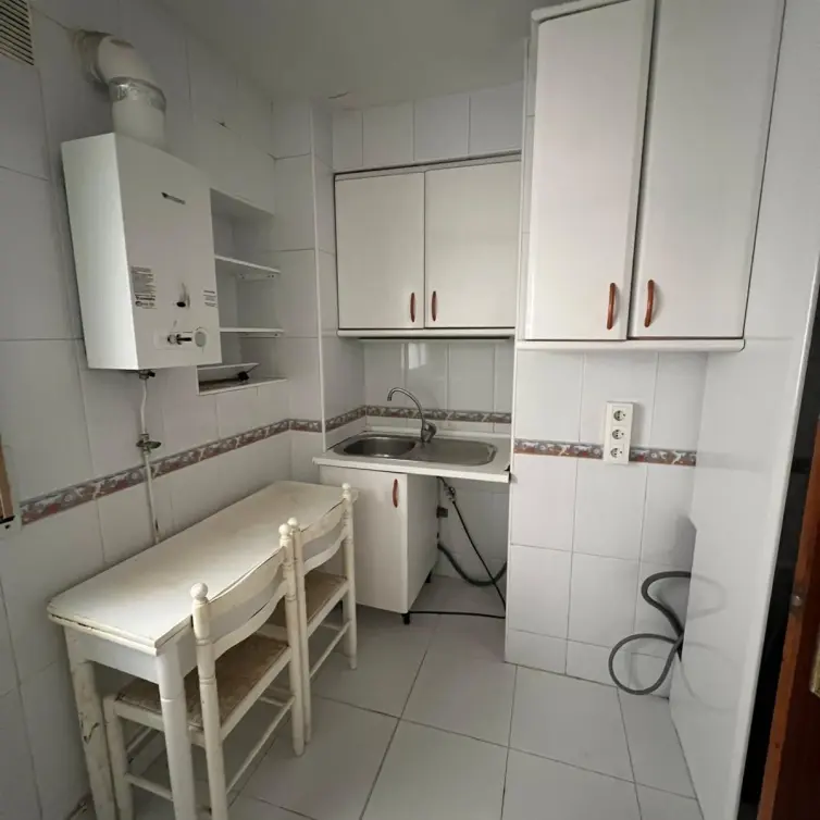 Sale of middle floor apartment in Málaga Centro